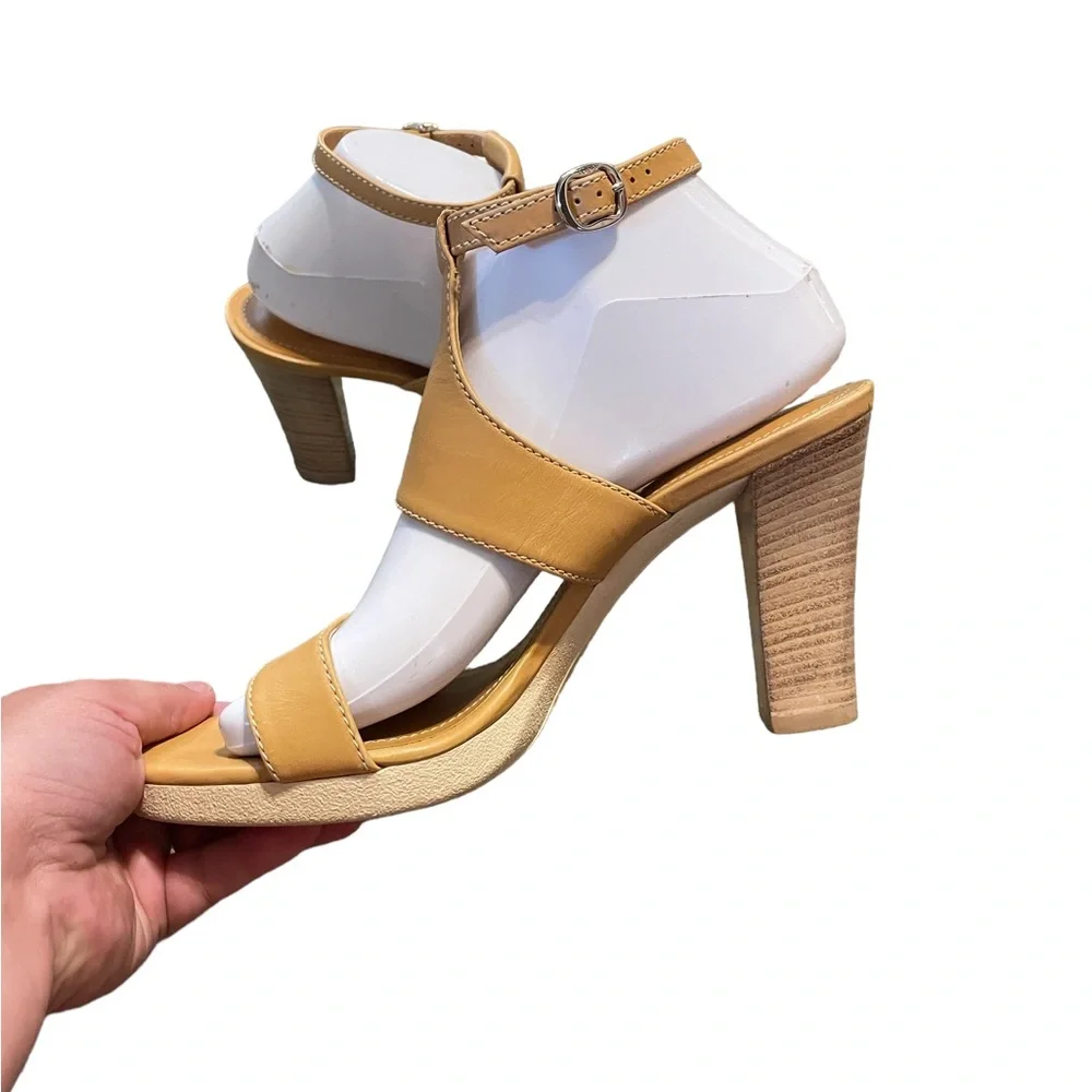Tod's‎ Vachetta Leather Sophie Bikini Leather Sandal, Size 9, Light Wear